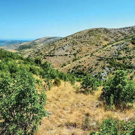 Сasa de vacaciones Three Bedroom With Pool *